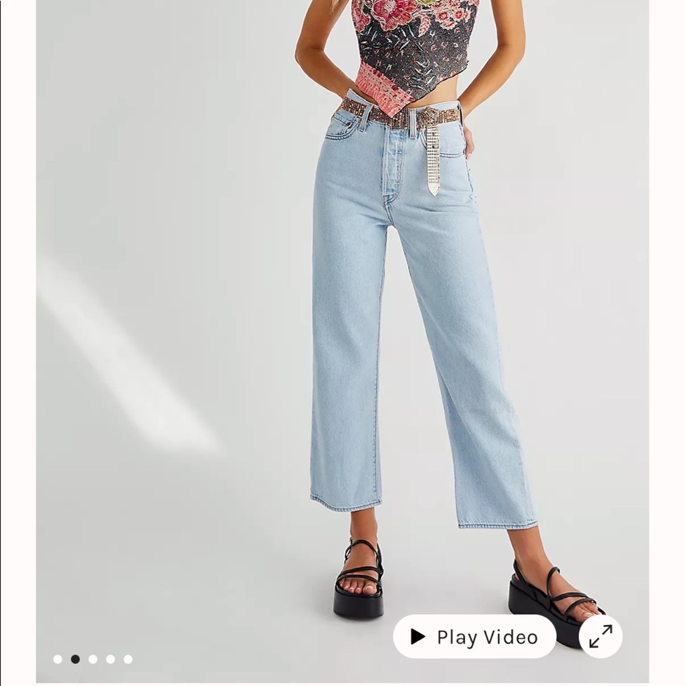 Levi's Ribcage Straight Ankle Jeans